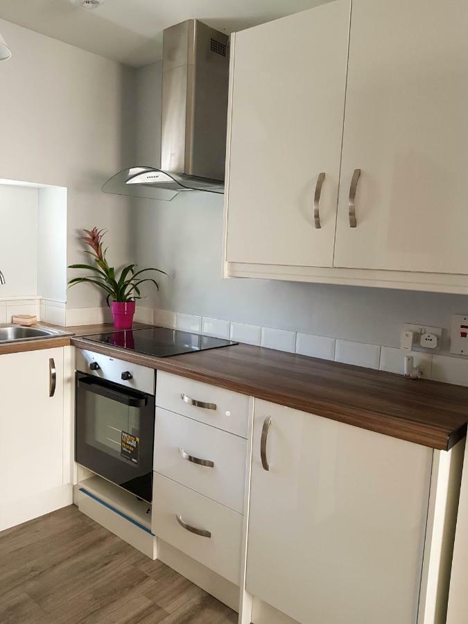 Townhouse In Centre Of Cobh Apartment Exterior foto
